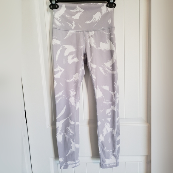 RARE Lululemon Pattern Wunderunder Leggings 25" - Picture 2 of 8